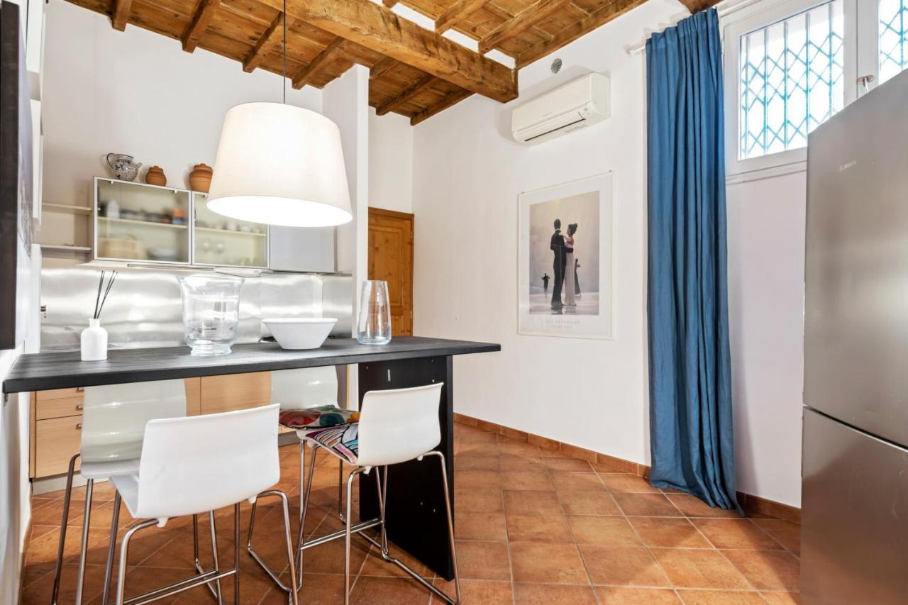 Palazzo Pitti & Boboli Comfortable Apartment Флоренция Экстерьер фото