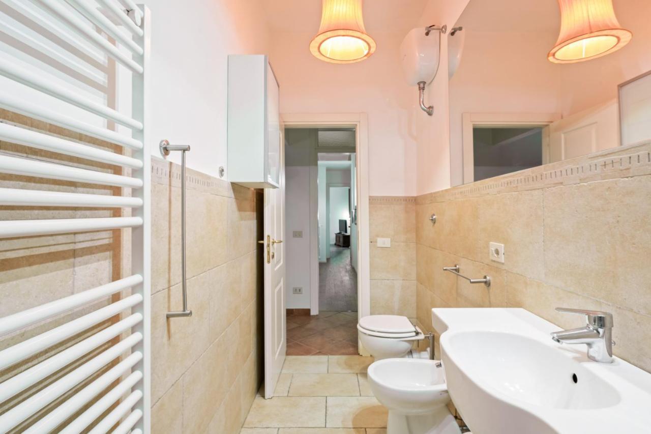 Palazzo Pitti & Boboli Comfortable Apartment Флоренция Экстерьер фото