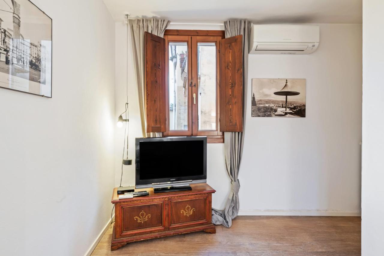 Palazzo Pitti & Boboli Comfortable Apartment Флоренция Экстерьер фото