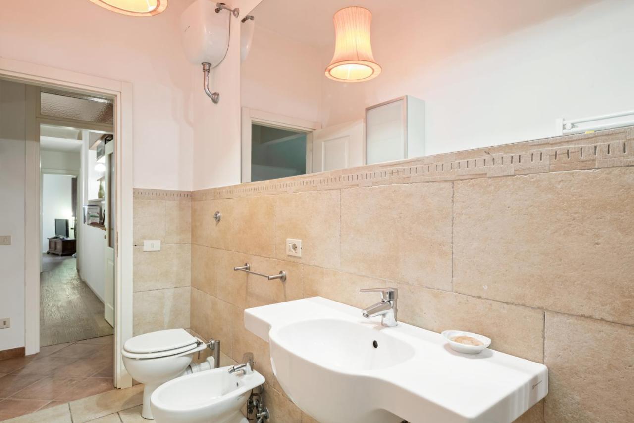 Palazzo Pitti & Boboli Comfortable Apartment Флоренция Экстерьер фото